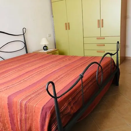 Trilocale Delle Bouganville 아파트 Punta Molara